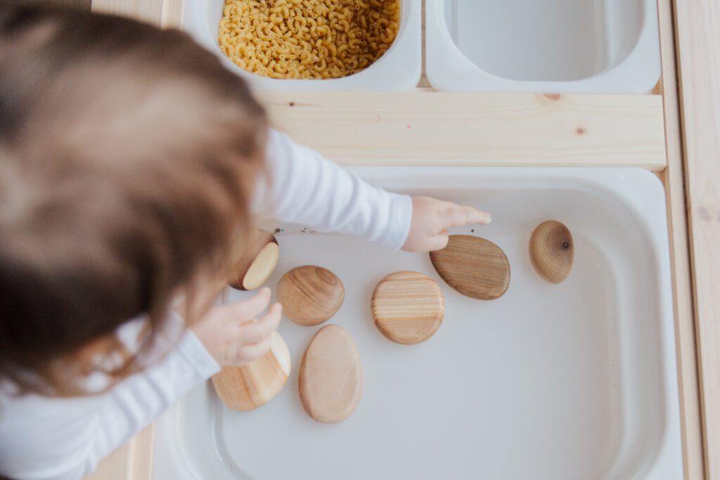 how to get baby to sleep in pack n play