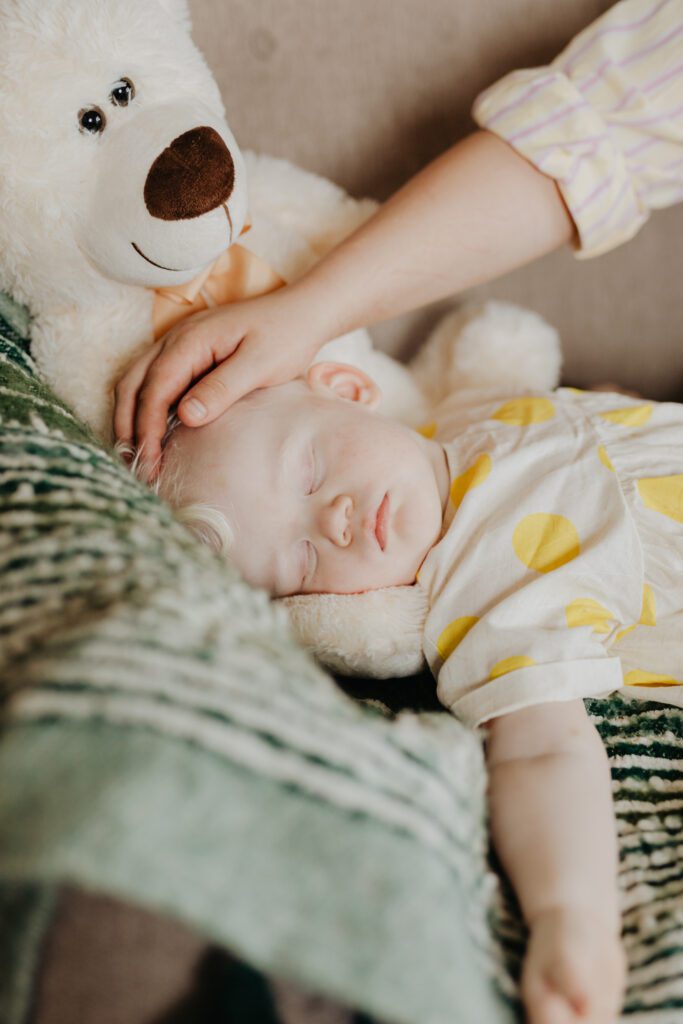 baby thrashing head in sleep